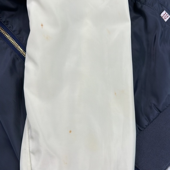 Retro Style Windbreaker - Picture 4 of 4